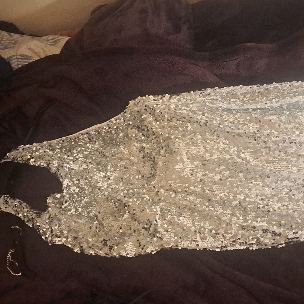Sequence, evening, dress long new. Very beautiful it's very flattering go back